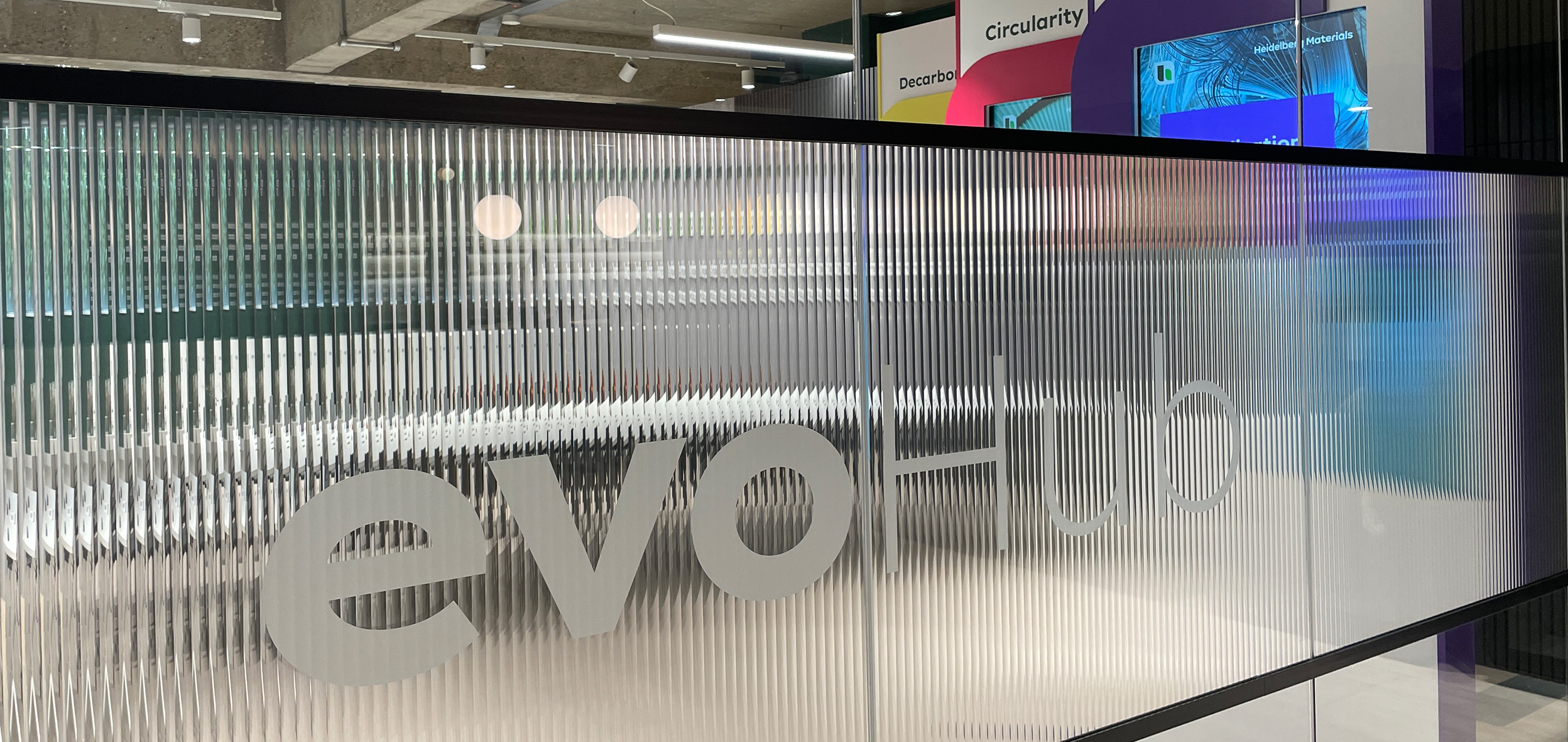 evoHub is a versatile, fully-branded space for meeting and educating our industry’s legislators, influencers, specifiers and customers on how decarbonisation can be achieved throughout the construction process. 