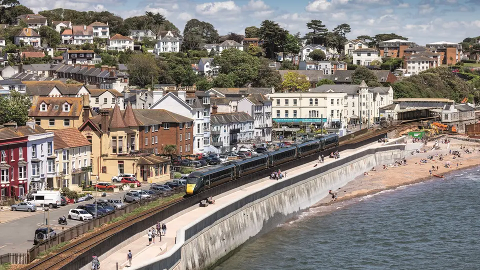 Marine Parade, Dawlish sea defence case study project using low carbon concrete