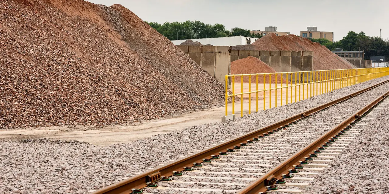 Resuming supply of aggregate to Hampshire construction market via Fareham depot