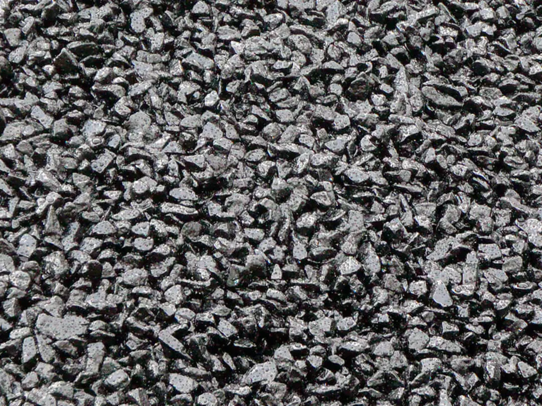 Pre-coated chippings
